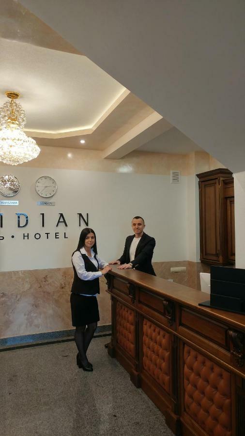 Hotel Meridian Brody Extérieur photo