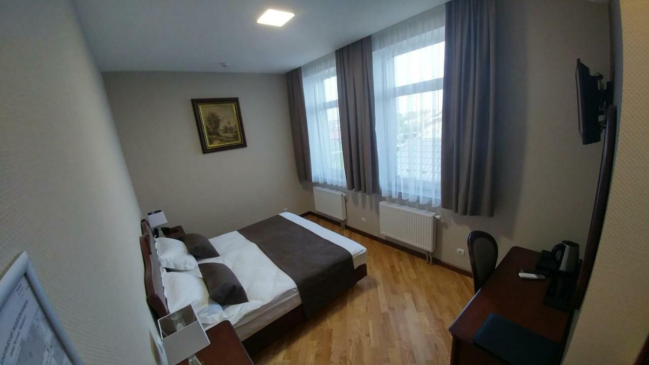 Hotel Meridian Brody Extérieur photo