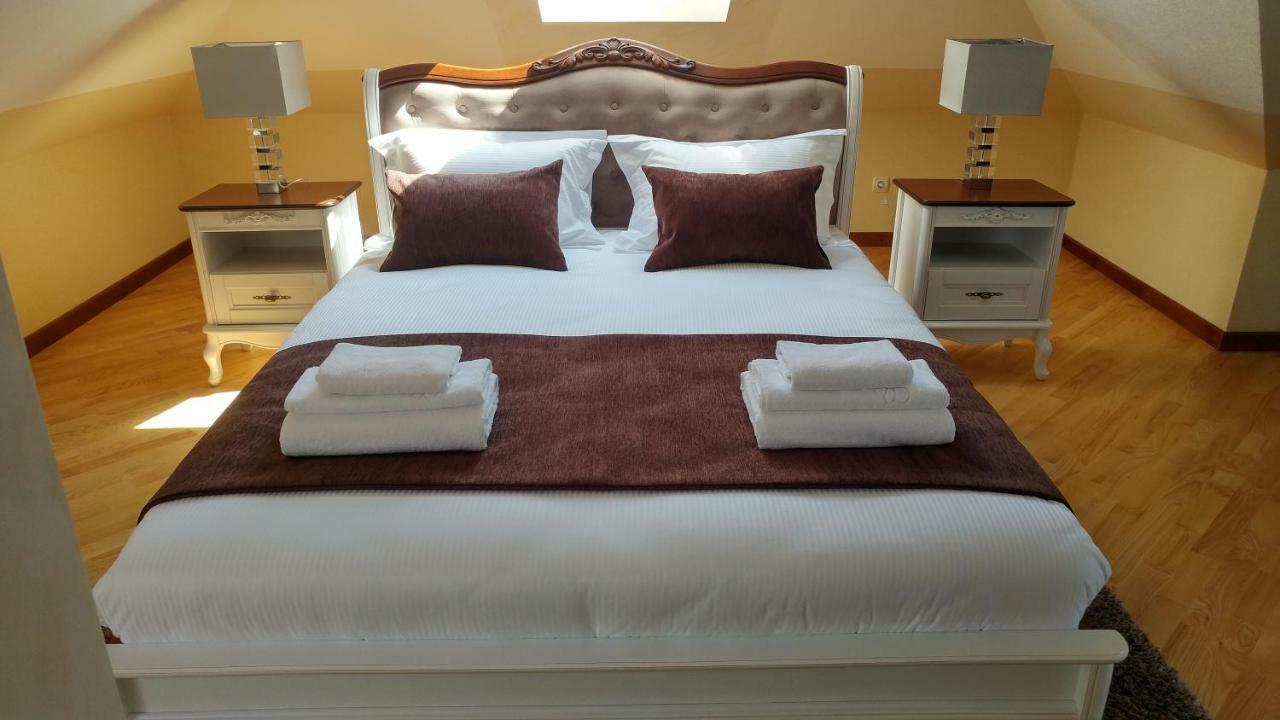 Hotel Meridian Brody Extérieur photo