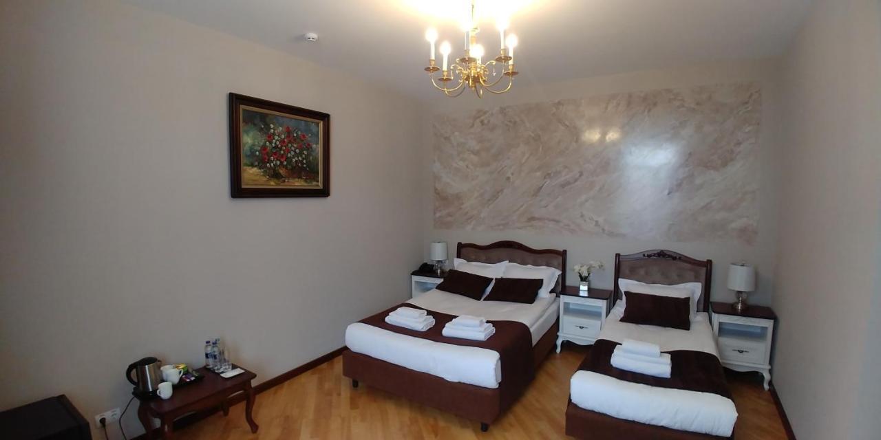 Hotel Meridian Brody Extérieur photo