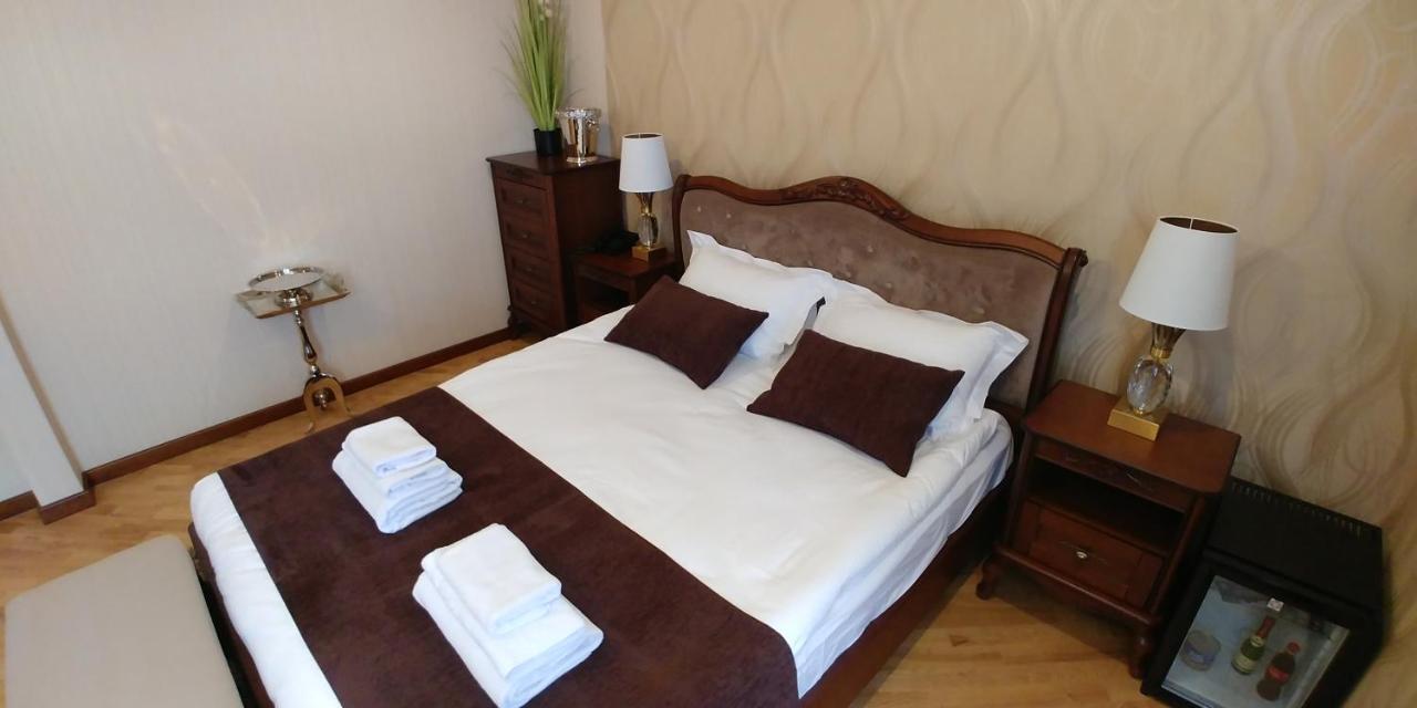 Hotel Meridian Brody Extérieur photo