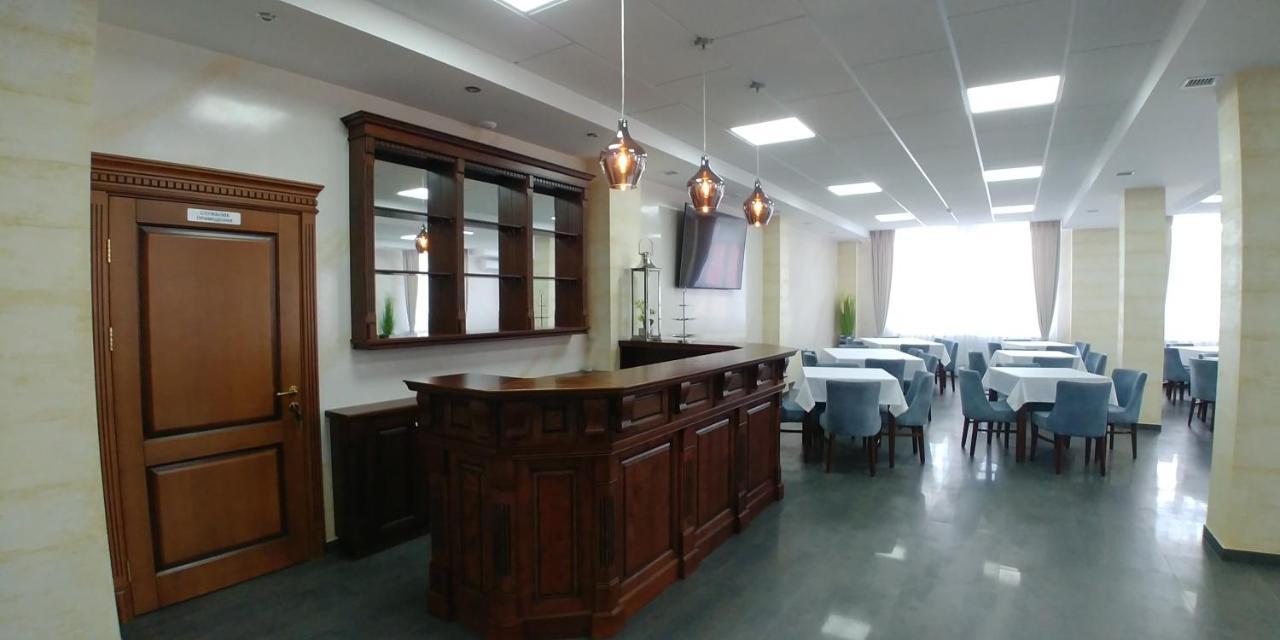 Hotel Meridian Brody Extérieur photo