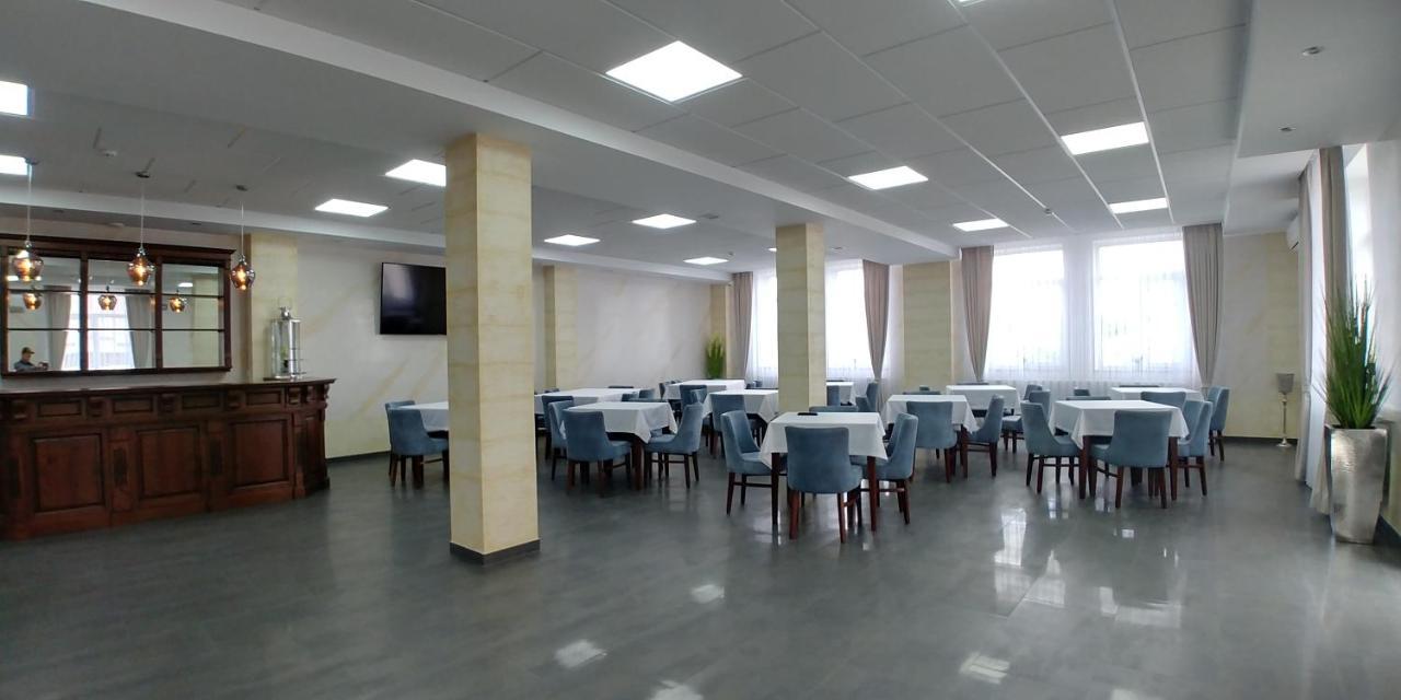 Hotel Meridian Brody Extérieur photo