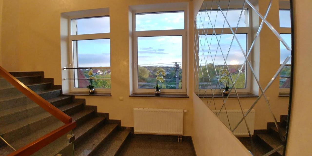 Hotel Meridian Brody Extérieur photo
